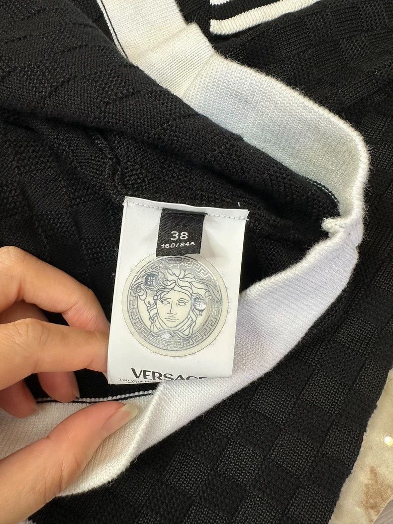 Versace Versace Classic polo shirt knit suit Size S / US 4 / IT 40 - 4 Thumbnail