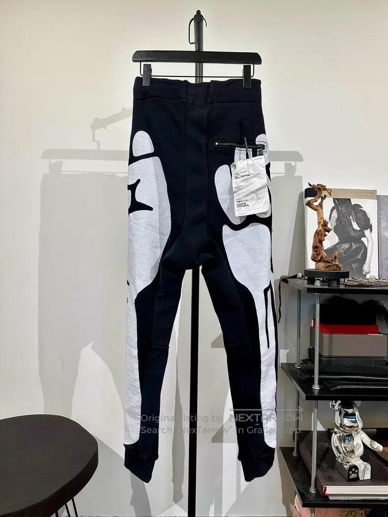 Boris Bidjan Saberi Boris Bidjan Saberi Size S P13 printed jogger pants| Size US 28 / EU 44 - 2 Thumbnail