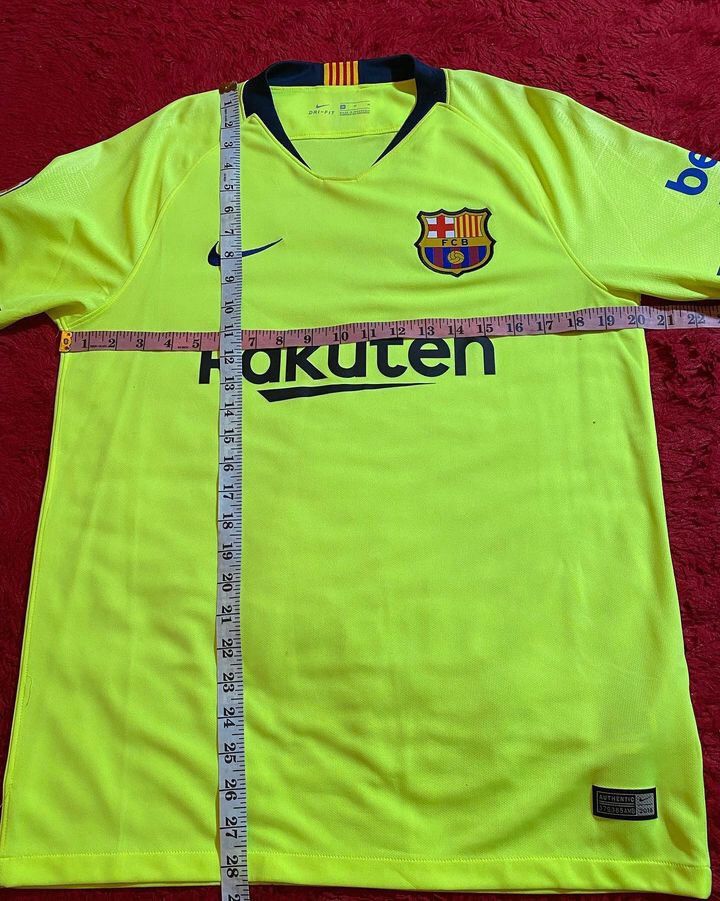 image of Nike Barcelona 2018/2019 Away Jersey in Yellow, Men's (Size Medium)