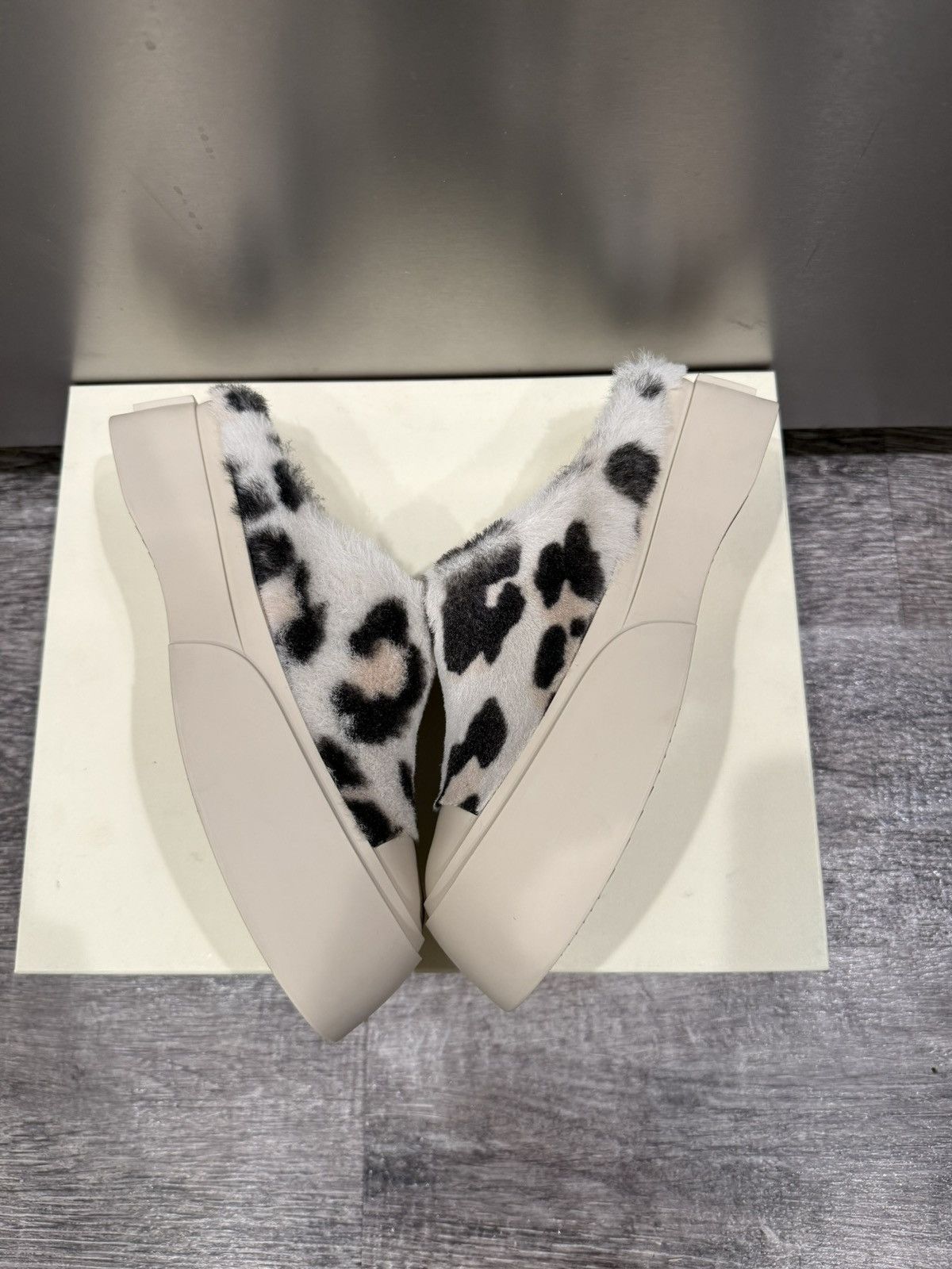 Marni Marni Anamalier Snow Leopard Size US 7 / IT 37 - 2 Thumbnail