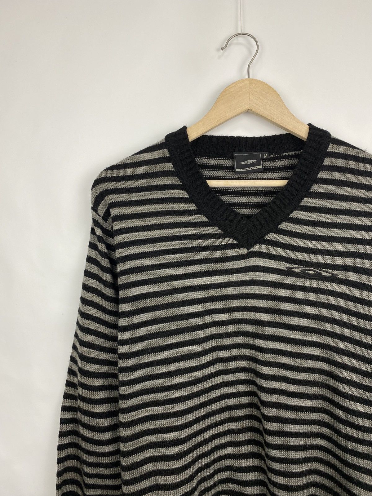 Umbro 🇺🇸 Vintage 90s Umbro Y2K Sweater Soccer Retro Rare Hype Size US M / EU 48-50 / 2 - 2 Thumbnail
