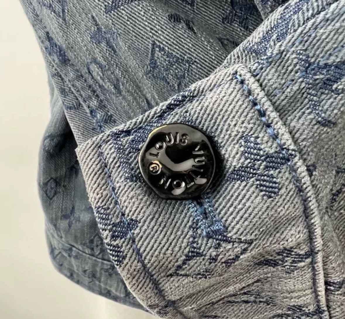 Louis Vuitton Louis Vuitton LV blue floral denim jacket 2412-Nextarrow Size US M / EU 48-50 / 2 - 6 Thumbnail