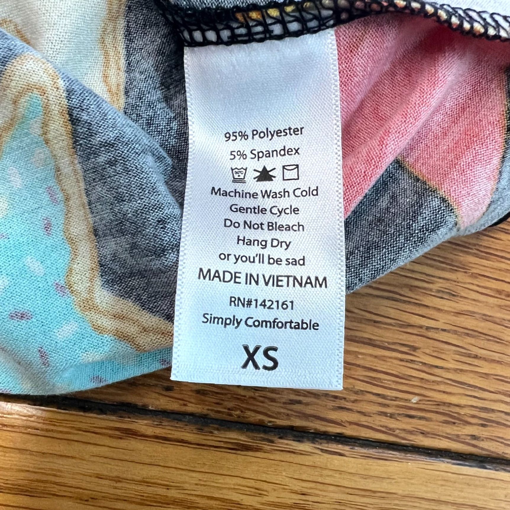 Vintage VINTAGE LuLaRoe Womens Irma Americana Frosted Sugar Cookie Star Black T Shirt Size XS Size XS / US 0-2 / IT 36-38 - 6 Thumbnail