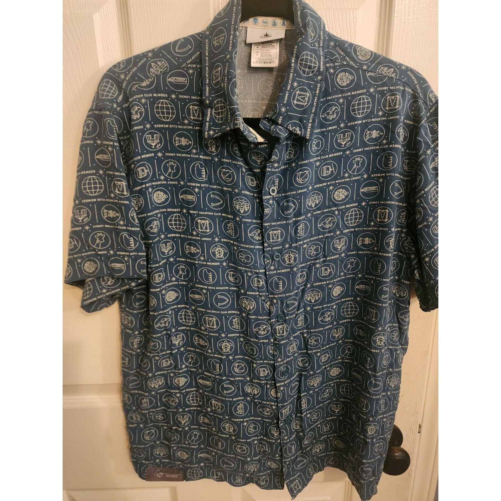 Disney Disney Vacation Club Member Resort Icons Print Men's Shirt Size US S / EU 44-46 / 1 - 1 Thumbnail