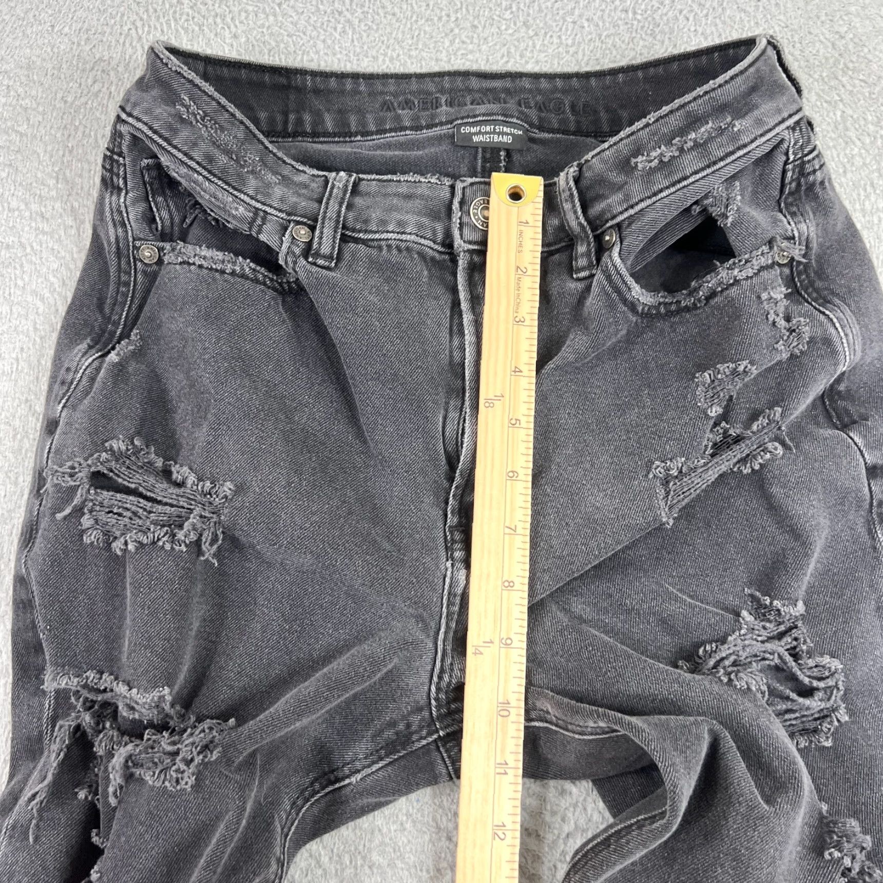 American Eagle Outfitters VINTAGE American Eagle Outfitters Women's Mom Jeans Size 4 Black Distressed Stretch Denim Size 27" / US 4 / IT 40 - 6 Thumbnail