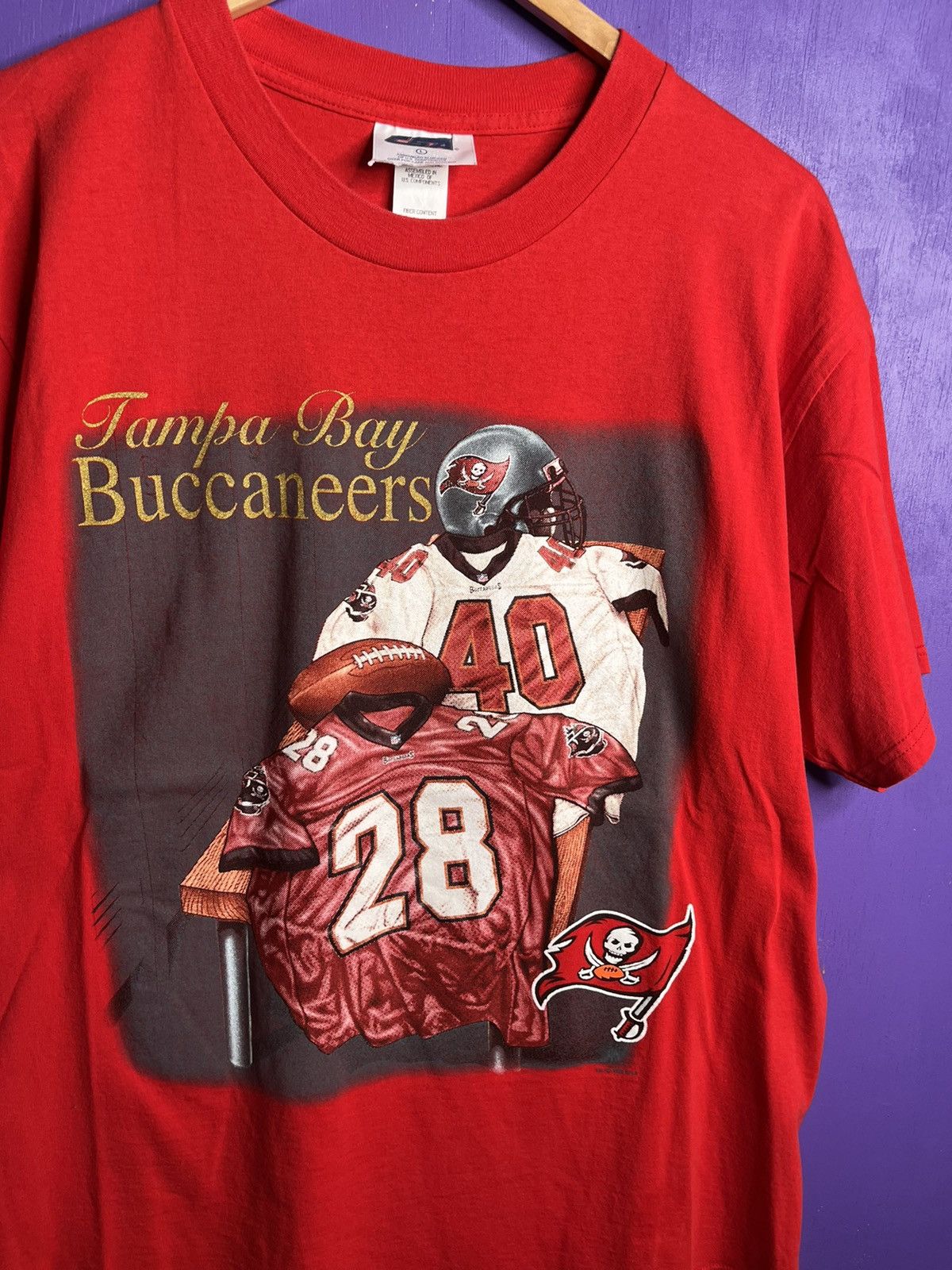 NFL × Vintage Vintage 1998 Tampa bay buccaneers gear t-shirt Size US L / EU 52-54 / 3 - 3 Thumbnail