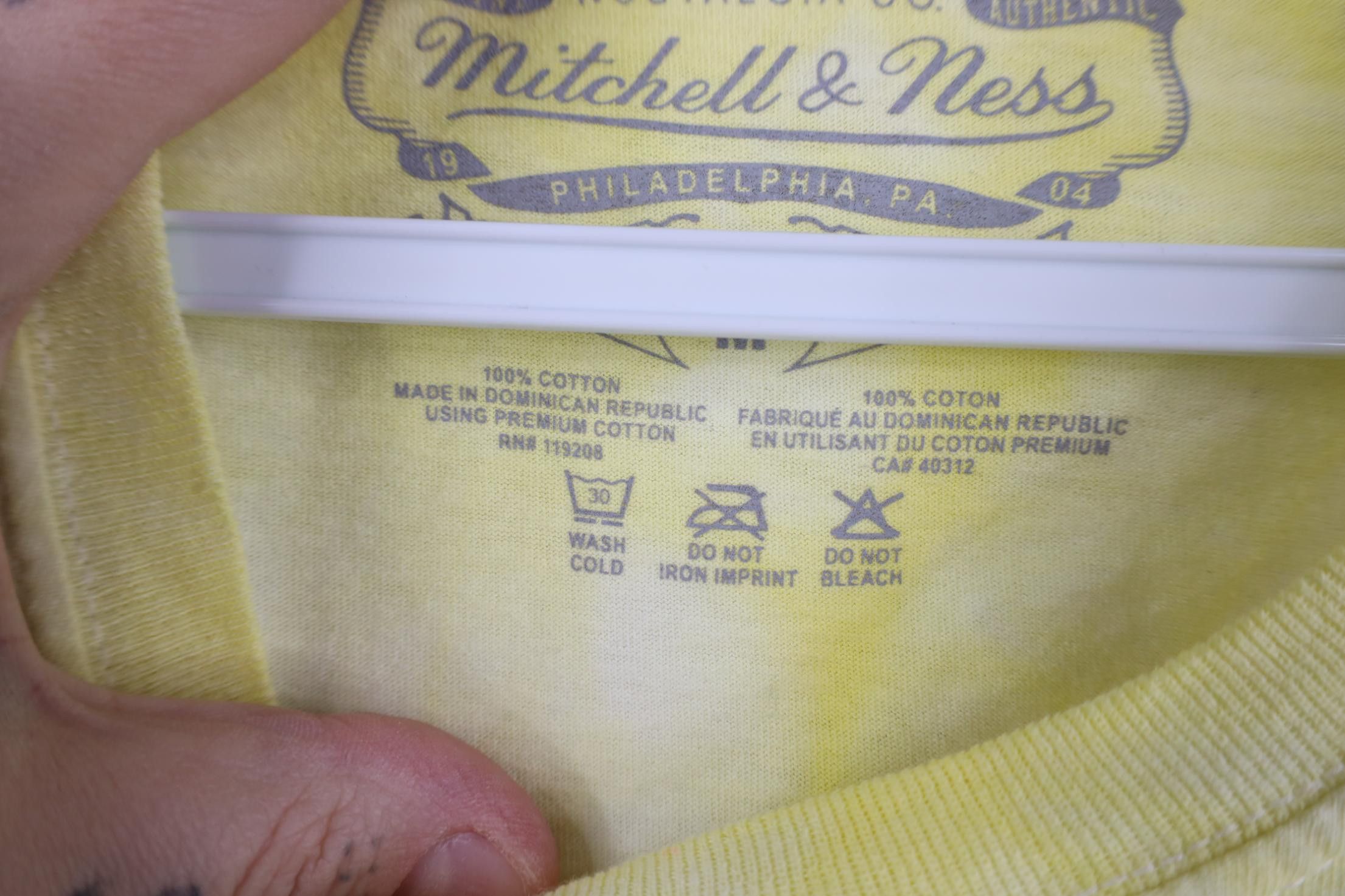 Mitchell & Ness Retro Mitchell & Ness Los Angeles Lakers Basketball T-Shirt Size US M / EU 48-50 / 2 - 9 Thumbnail