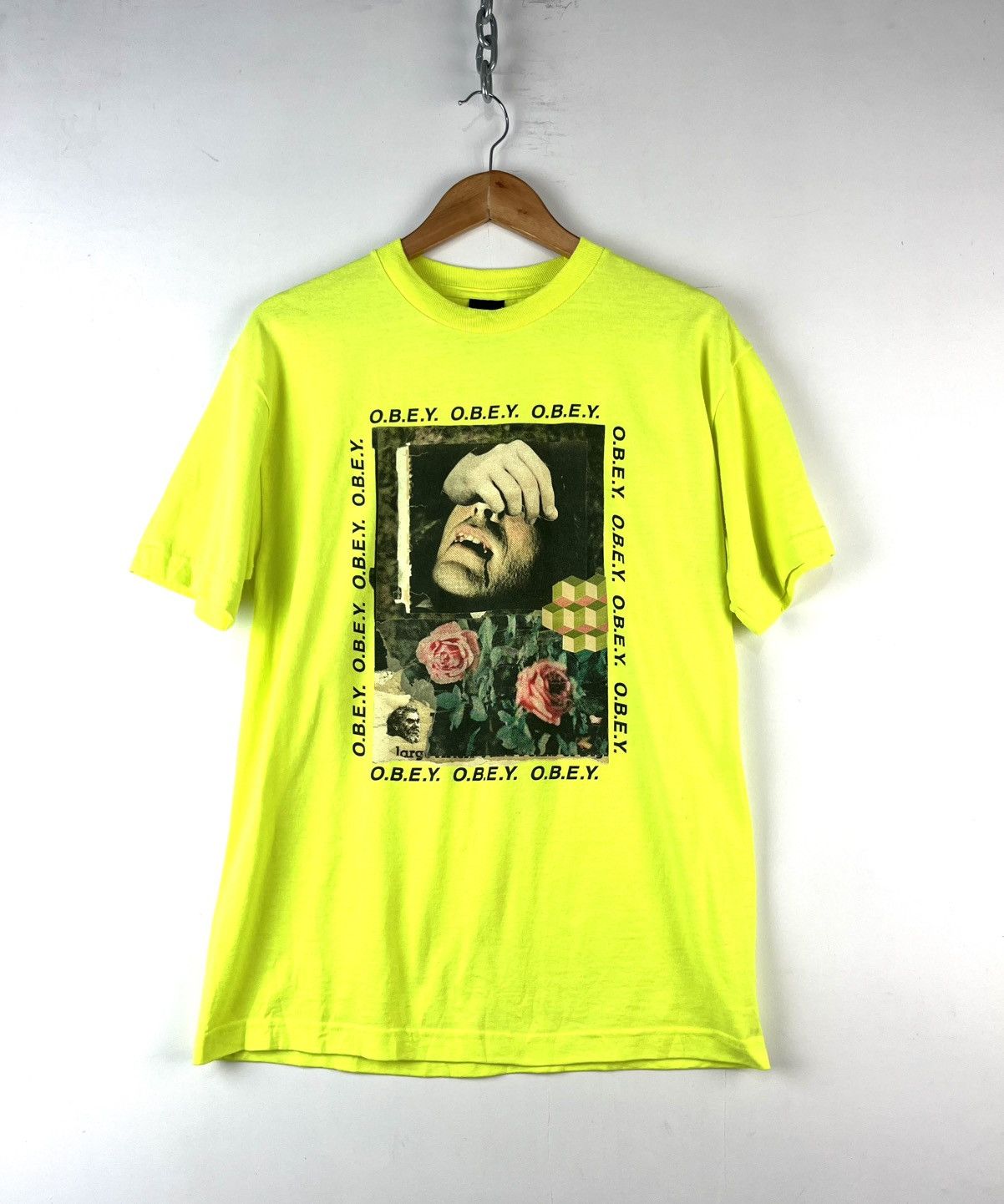 Obey Obey vampire crazy roses print streetwear skate tee M Size US M / EU 48-50 / 2 - 1 Thumbnail