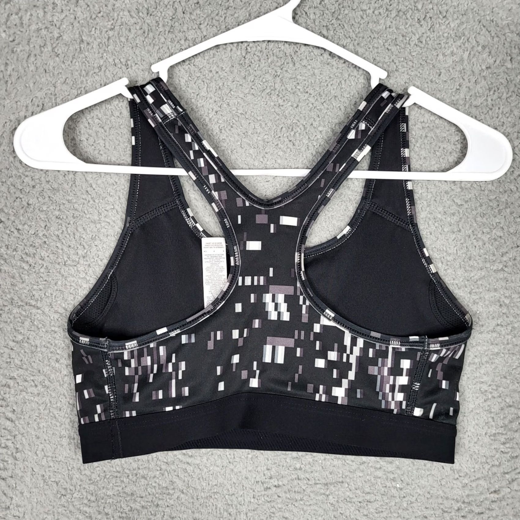Nike NIKE DRY FIT Activewear Sports bra Women's S White Sleeveless Casual Top Regular Size Type Sports 90s/Mens Womens BoyGirl Size ONE SIZE - 5 Thumbnail