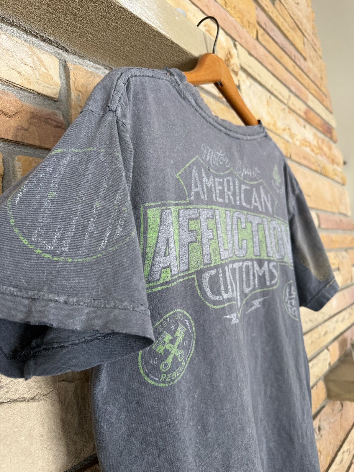 Vintage Vintage Y2K Affliction American Customs Thrashed Graphic Tee Size US L / EU 52-54 / 3 - 8 Thumbnail