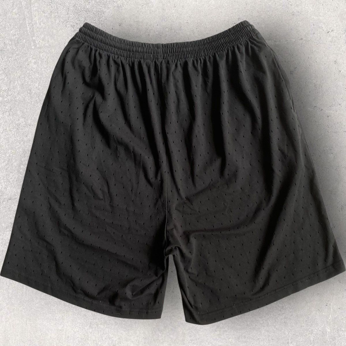 Balenciaga Balenciaga Perforated Gym Shorts Size US 32 / EU 48 - 3 Thumbnail
