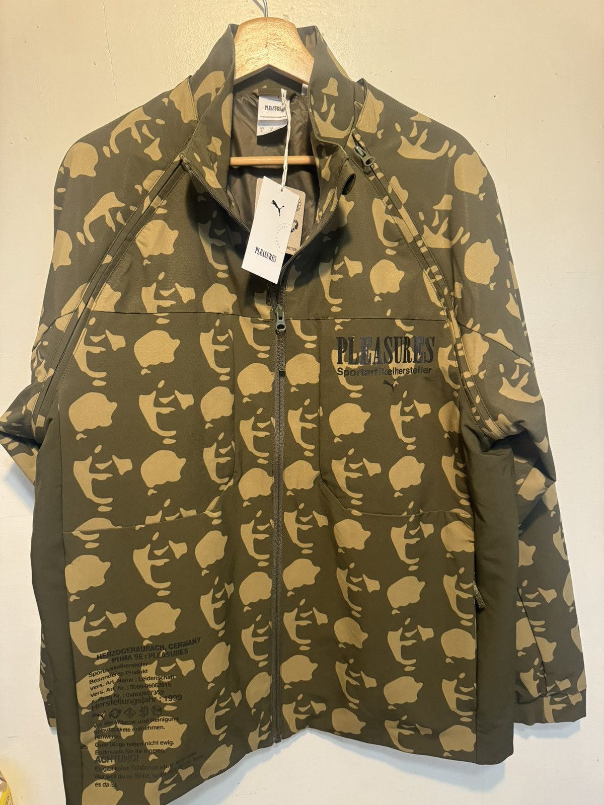 Pleasures × Puma Pleasures x Puma Chocolate Chip jacket L Size US L / EU 52-54 / 3 - 3 Thumbnail