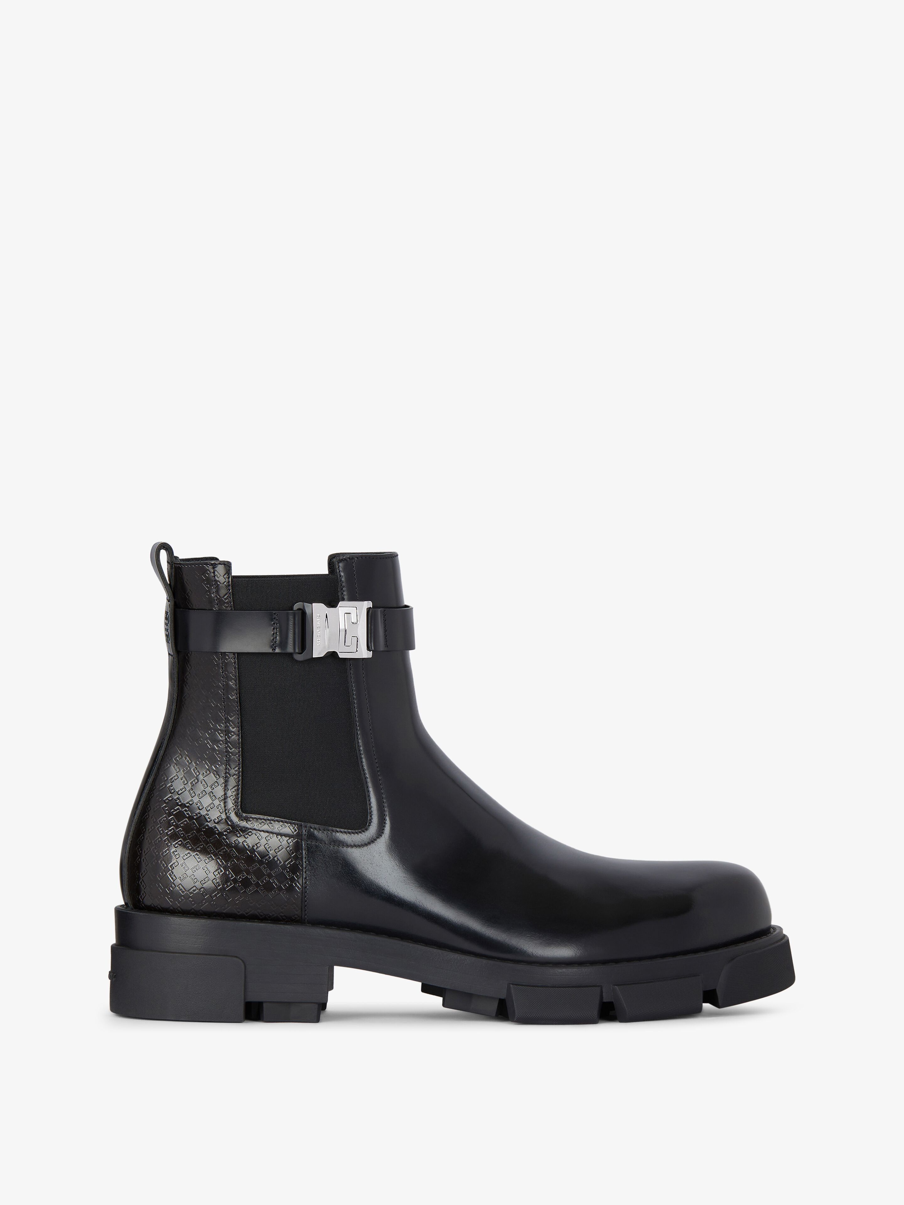 o1lv12m1025 Terra Chelesea Boot in Black
