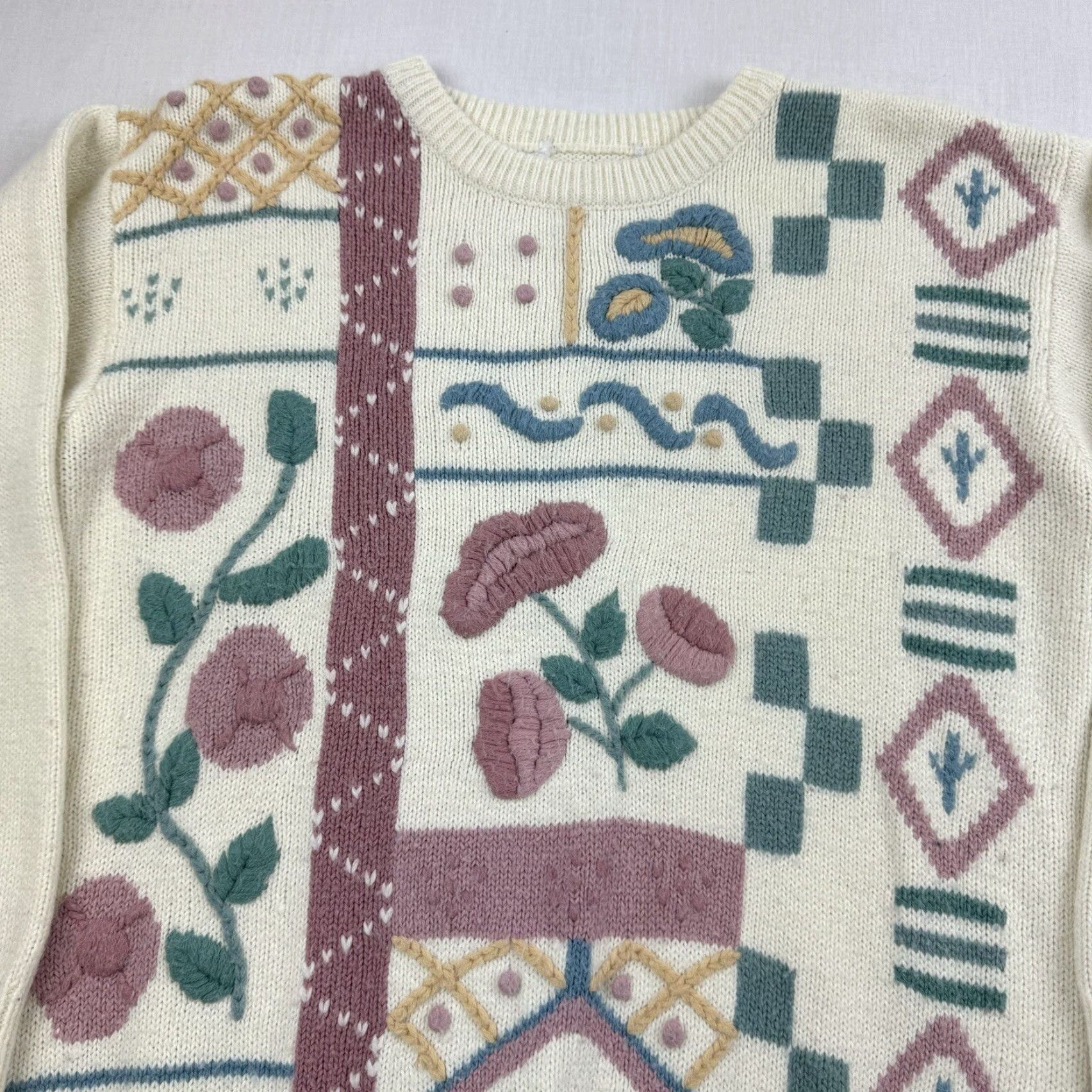 Vintage VINTAGE Flower Sweater Women's Crew Neck Knit Pullover S Ivory 90s Grandma Style Mens Womens Size S / US 4 / IT 40 - 2 Thumbnail