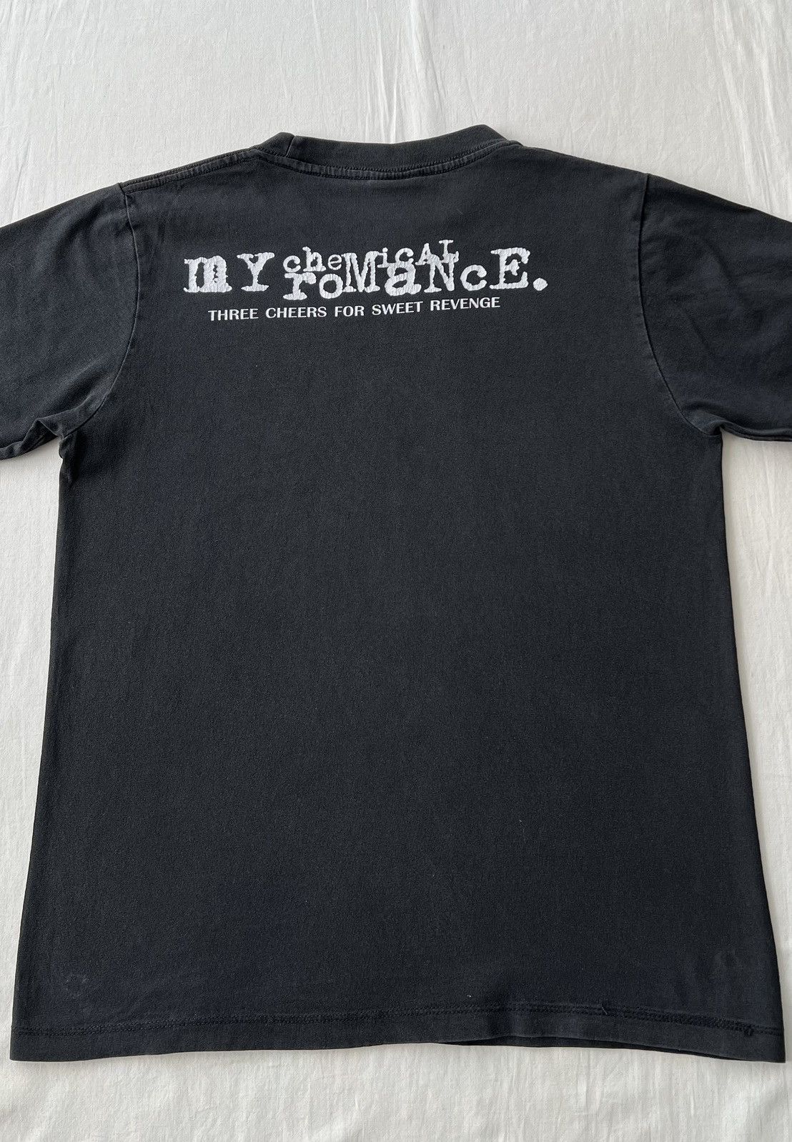 Band Tees Vintage 2000s My Chemical Romance Three Cheers for Sweet Tee Size US S / EU 44-46 / 1 - 11 Thumbnail