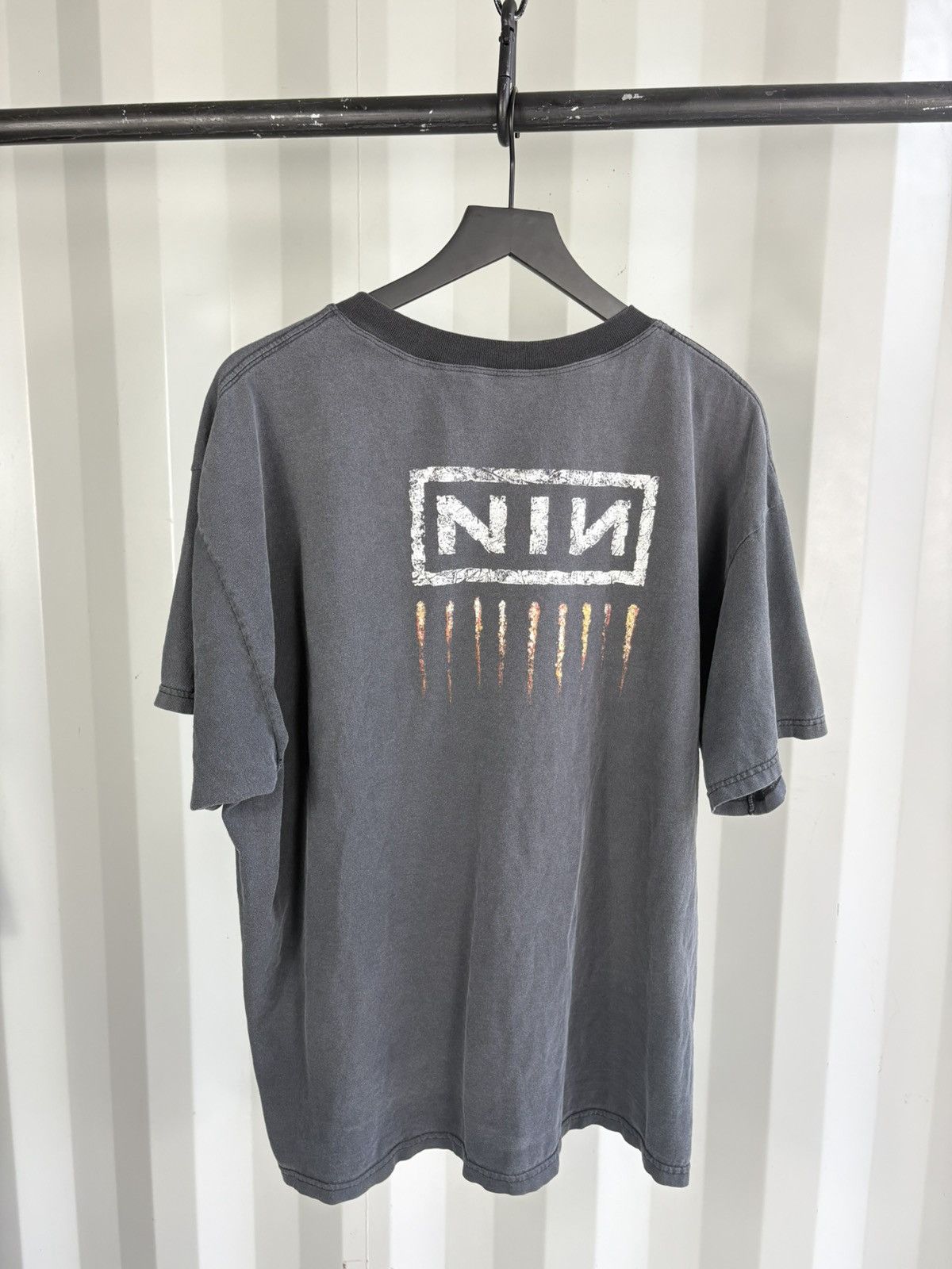 Band Tees Vintage Nine Inch Nails Shirt Distress Thrashed Faded GRUNGE Size US XL / EU 56 / 4 - 2 Thumbnail