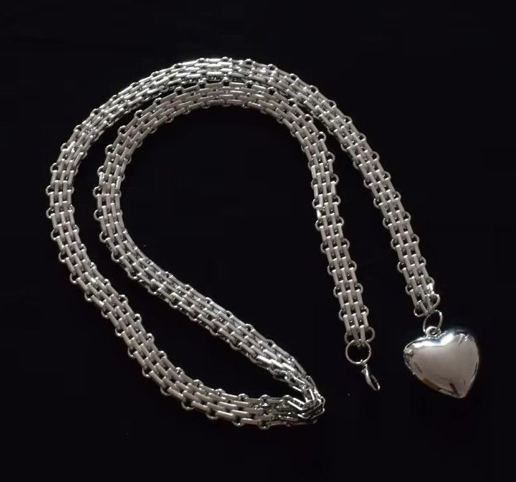 Leather × Vintage Multipurpose thick metal chain silver love heart tasseS Size ONE SIZE - 4 Thumbnail