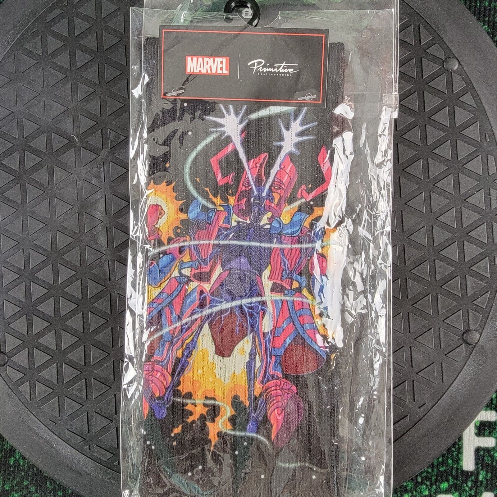 Marvel Comics Primitive Skateboarding X Nychos Marvel Galactus Black Socks Size ONE SIZE - 3 Thumbnail