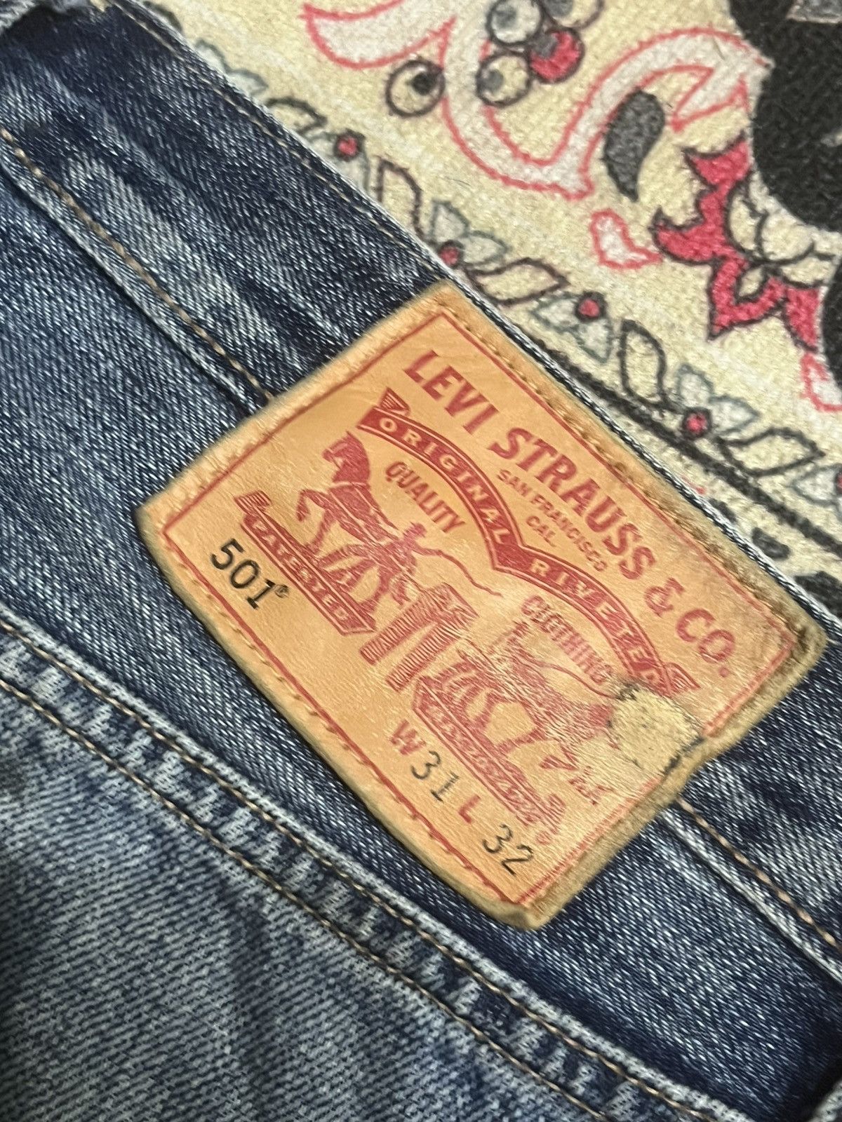 Levi's Vintage Levi’s 501 Blue Faded Washed Distress Straight Jeans Size US 31 - 10 Thumbnail