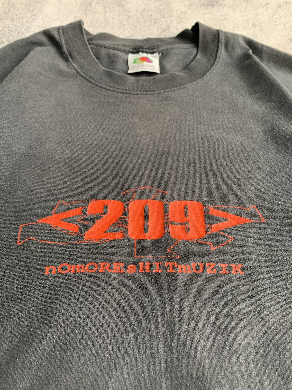 Band Tees × Vintage Vintage Y2K <209> no more shit muzik Band T Shirt Size US L / EU 52-54 / 3 - 6 Thumbnail