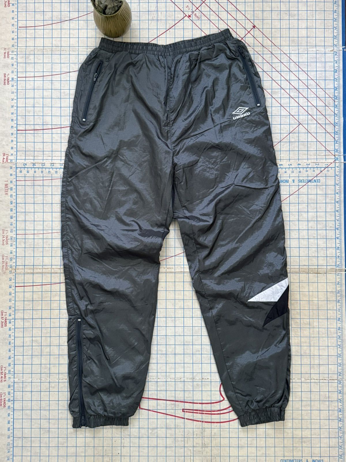 Umbro × Vintage Vintage Umbro Track Pants Greenish Grey Size XL Size US 36 / EU 52 - 2 Thumbnail