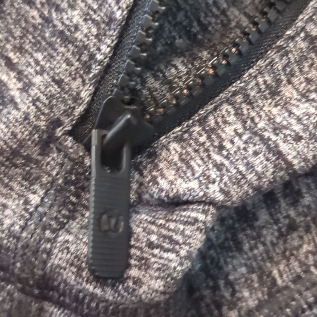 Lululemon Lululemon heathered black (first release) define jacket sz 4 Size S / US 4 / IT 40 - 2 Thumbnail