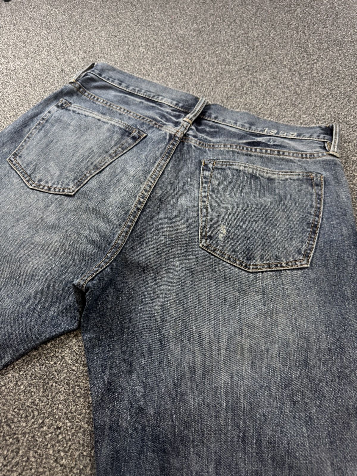 Gap Archives y2k Baggy Gap Faded Denim Jeans Size US 33 - 8 Thumbnail