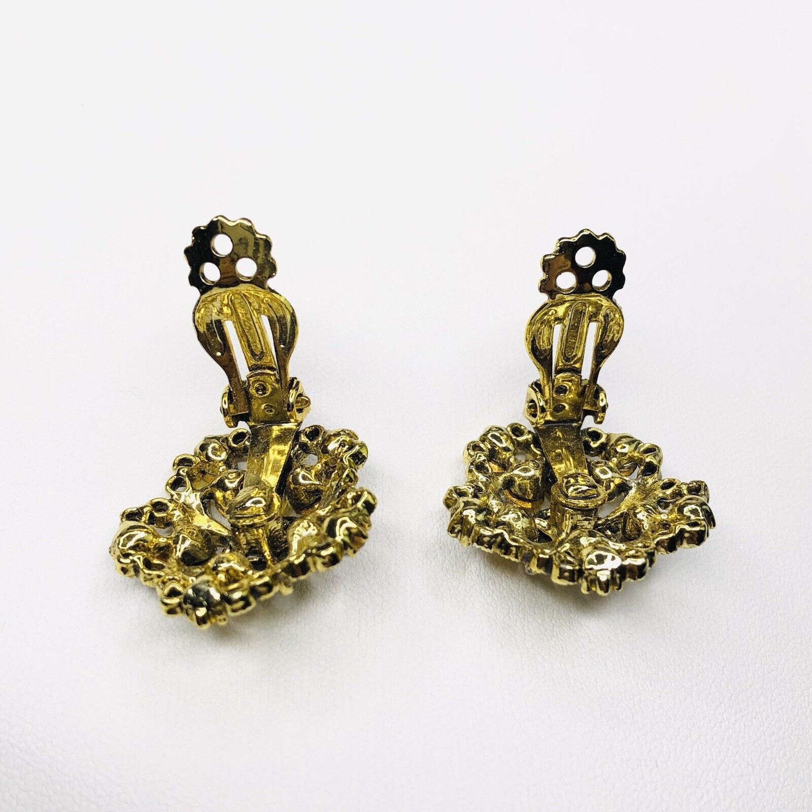 Other VTG Gold Tone Glam Clip Earrings Dome Flower Crystal Pastel Size ONE SIZE - 5 Thumbnail