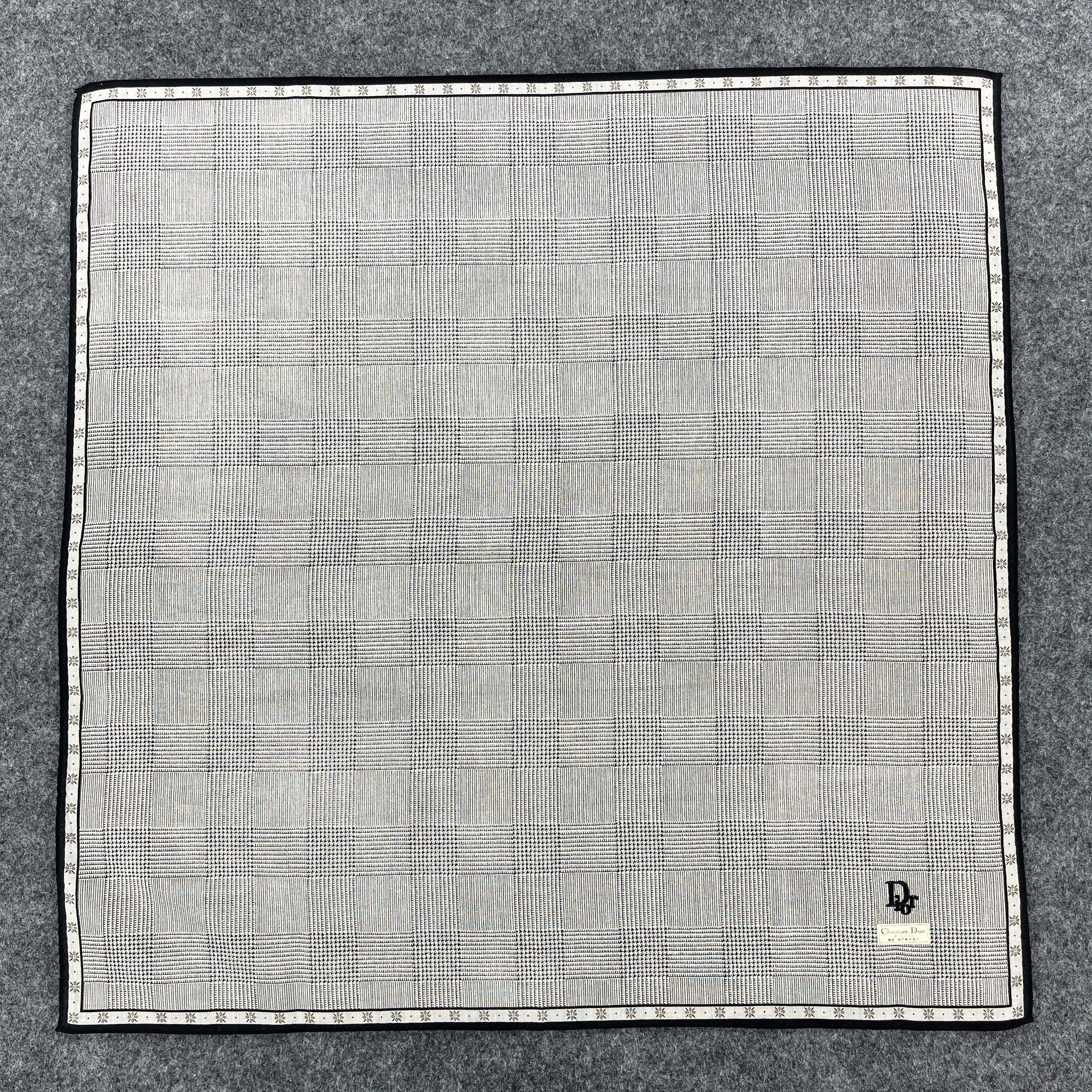 Other Christian Dior Handkerchief / Bandana / Neckerchief B034 Size ONE SIZE - 9 Thumbnail