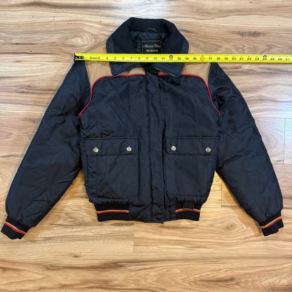 Other Maxim Wear Women’s M Tall Yamaha Puffer Jacket Size L / US 10 / IT 46 - 4 Thumbnail