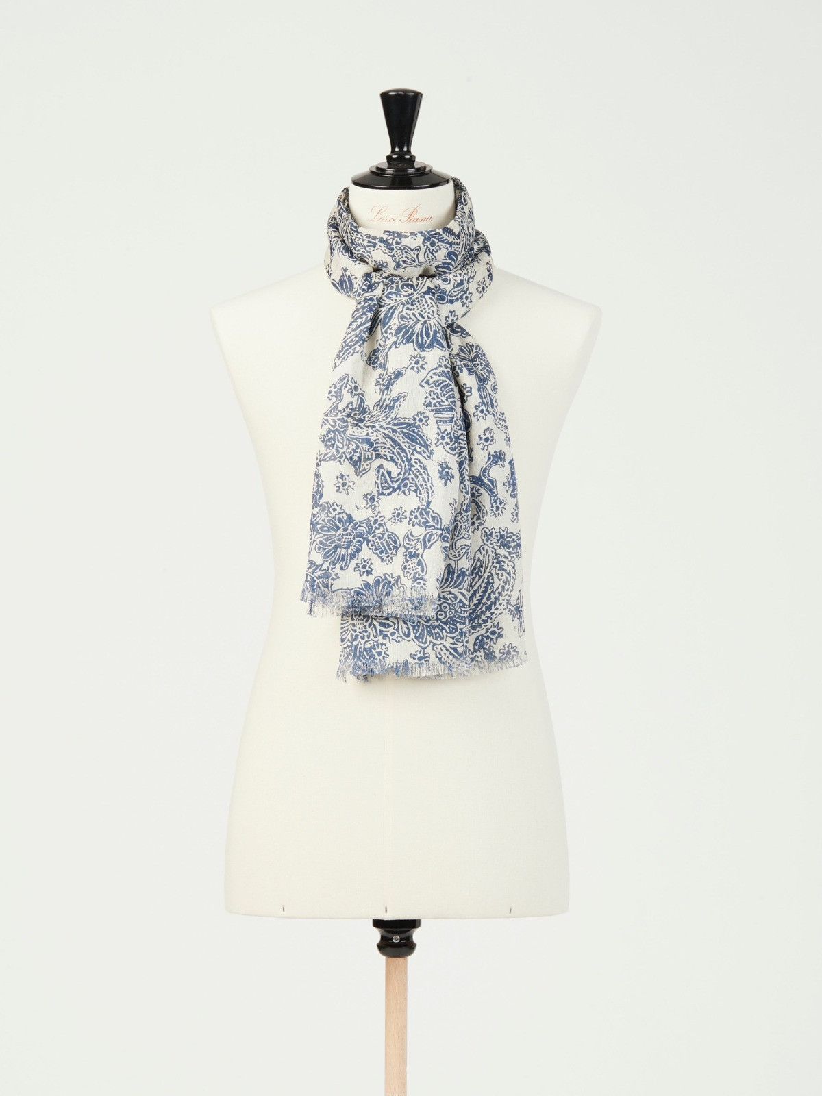 Loro Piana o1srvl11e0325 FAN9716 Size: OS / Sciarpa Scarf Size ONE SIZE - 2 Thumbnail