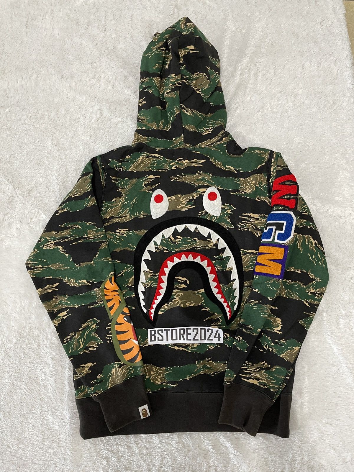Bape Fullziphoodie BAPE shark tiger camo Embroidery Size US M / EU 48-50 / 2 - 1 Thumbnail