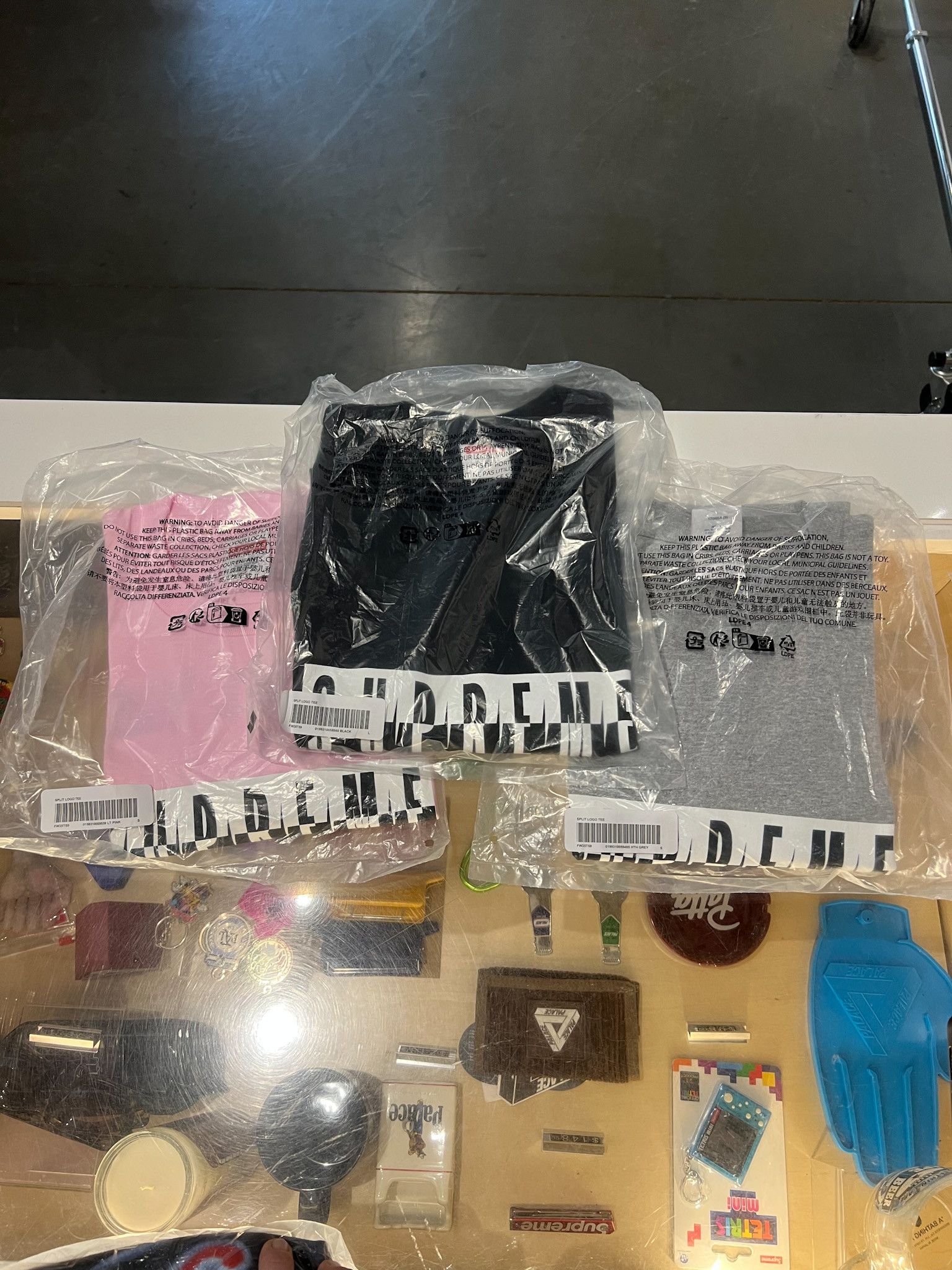 Supreme Supreme Split Tee Pink • S Size US S / EU 44-46 / 1 - 3 Thumbnail