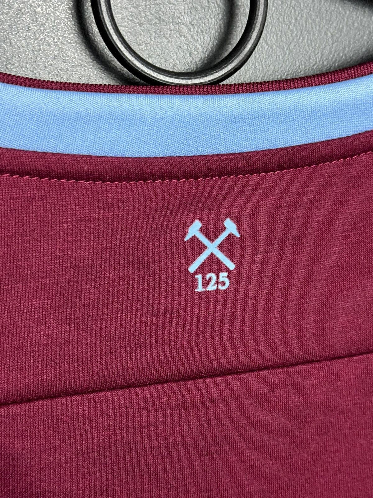 Umbro West Ham United 20/21 Home Football Long Sleeve Jersey Size US L / EU 52-54 / 3 - 4 Thumbnail