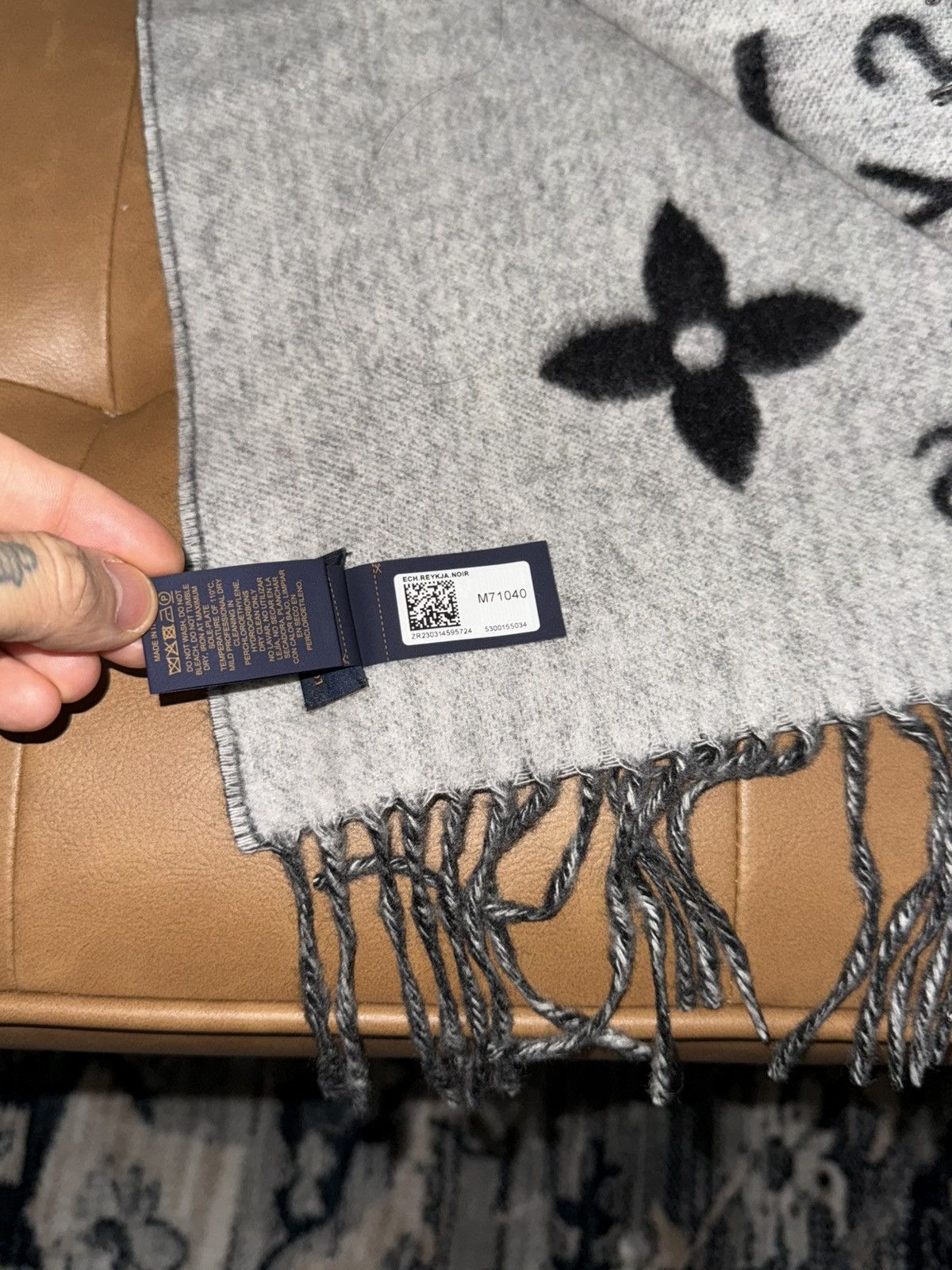 Louis Vuitton Louis vuitton gradient cashmere scarf Size ONE SIZE - 10 Thumbnail