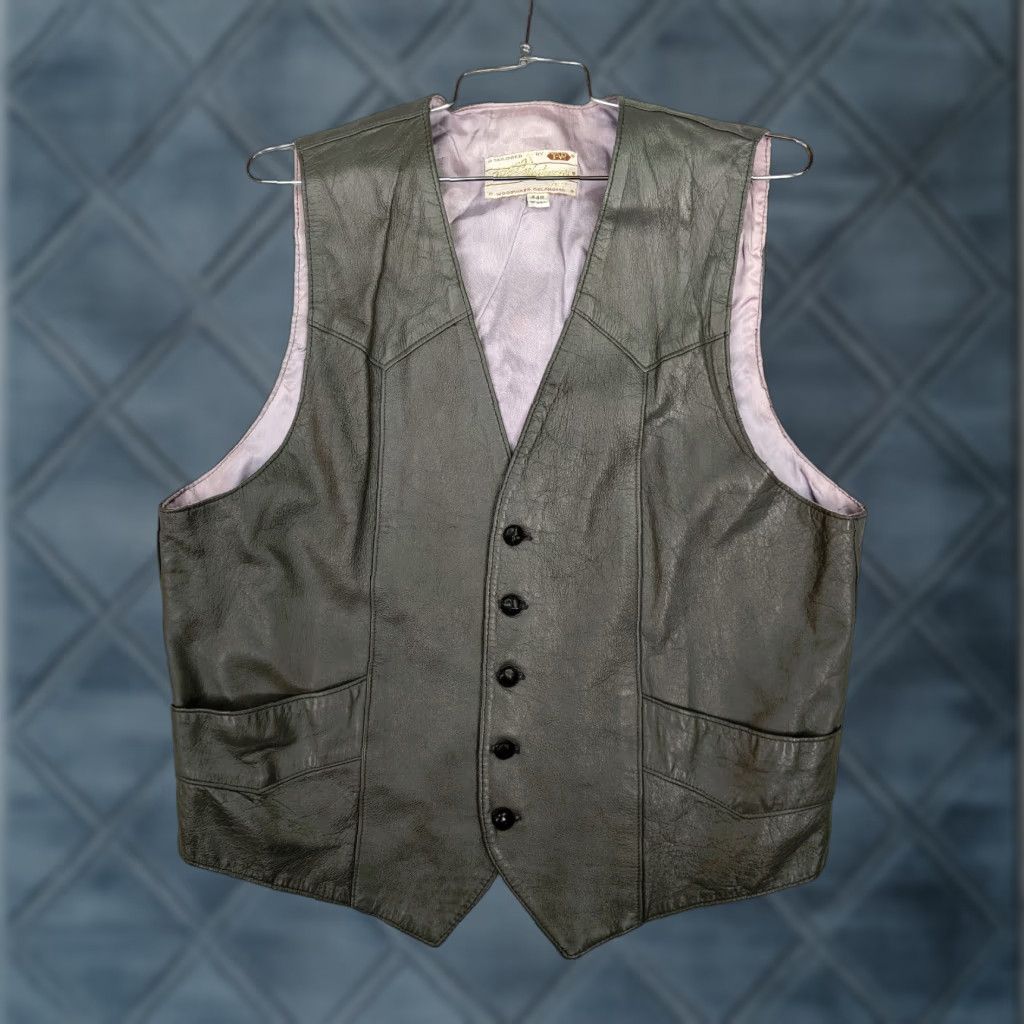 Vintage VINTAGE Trego's Westwear Mens 44R Gray Leather 5 Button Vest V Neck Shirt Size US S / EU 44-46 / 1 - 1 Thumbnail