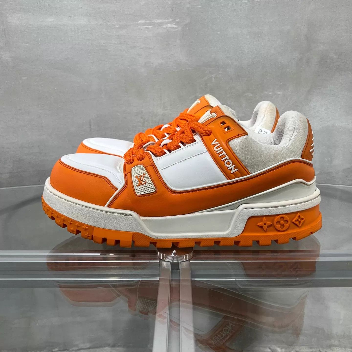 Louis Vuitton LV Trainer White Orange UK8 42 EU Size US 9 / EU 42 - 3 Thumbnail
