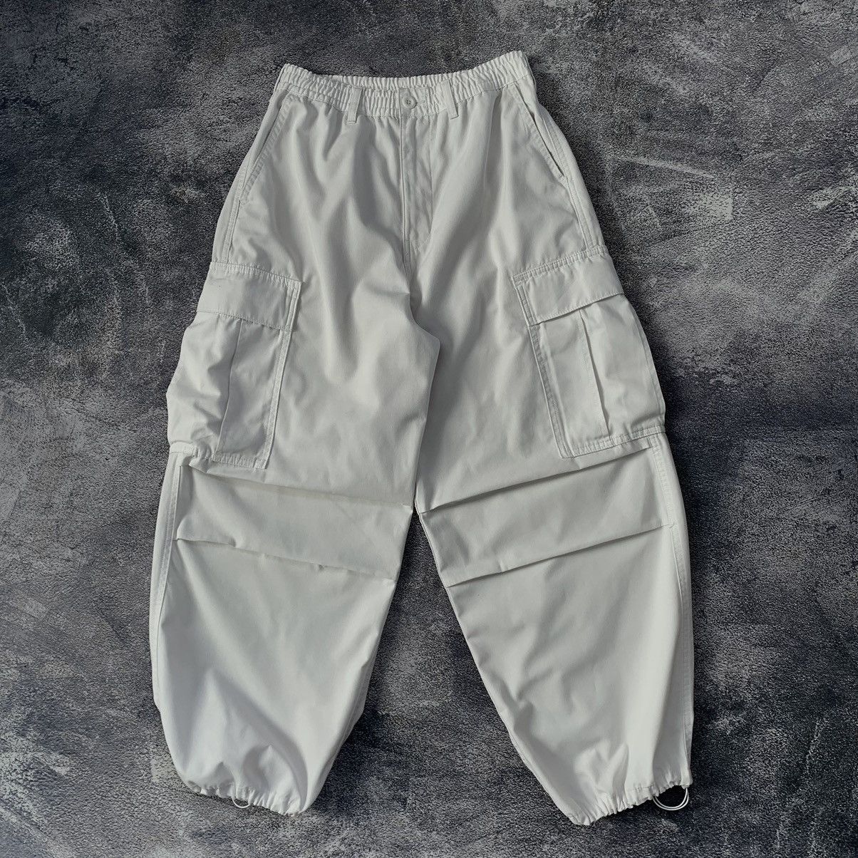 image of Gu Super Wide Ballon Cargo Pants in White, Men's (Size 28)