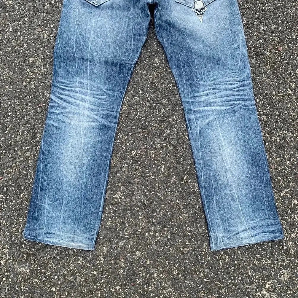 Tornado Mart SUN FADED SKULLS DISTRESSED DENIM TROUSERS BE AMBITION JEANS Size US 32 / EU 48 - 17 Thumbnail