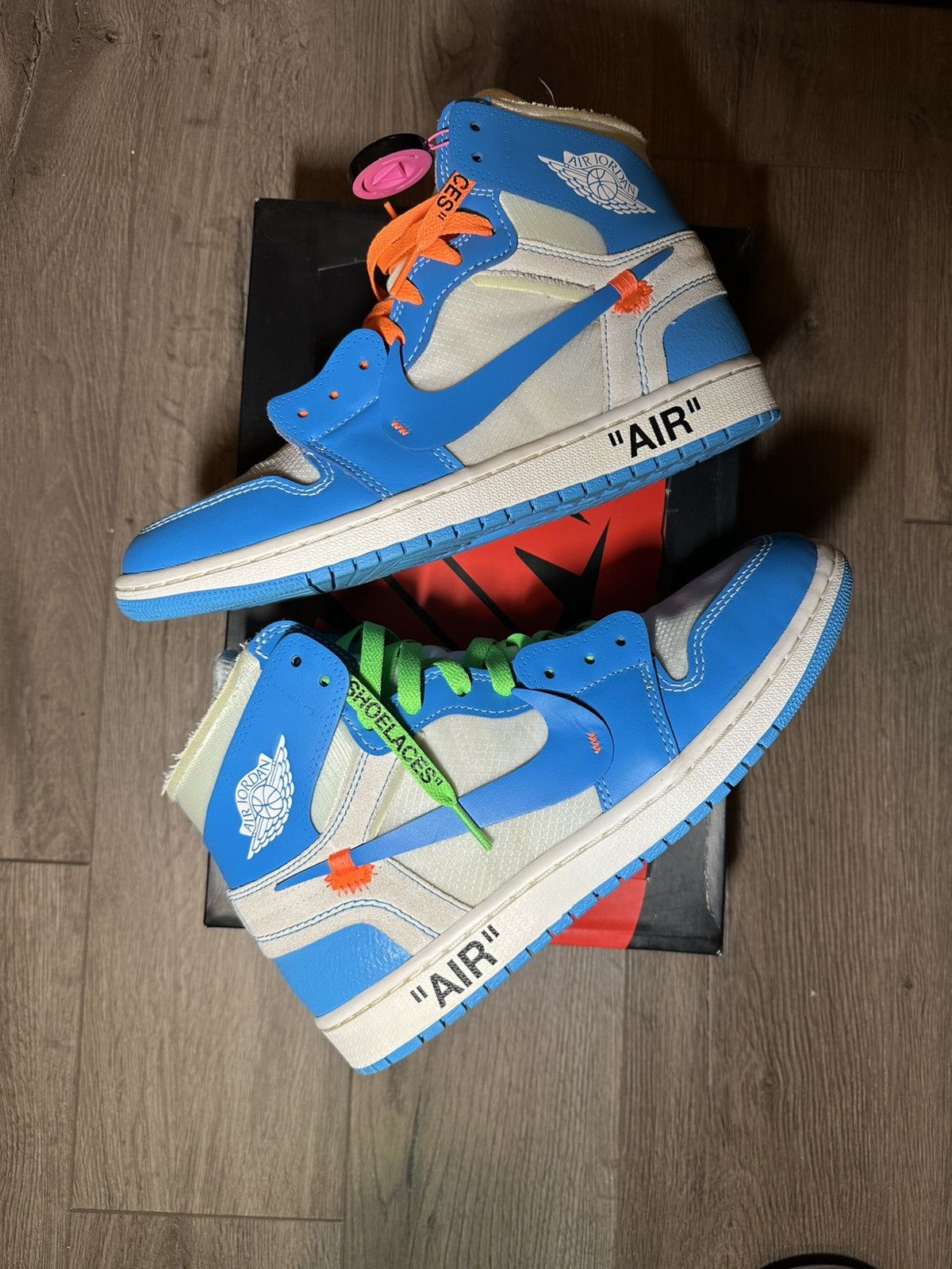 Jordan Brand × Off-White OFF WHITE JORDAN 1 UNC Size US 9.5 / EU 42-43 - 1 Thumbnail