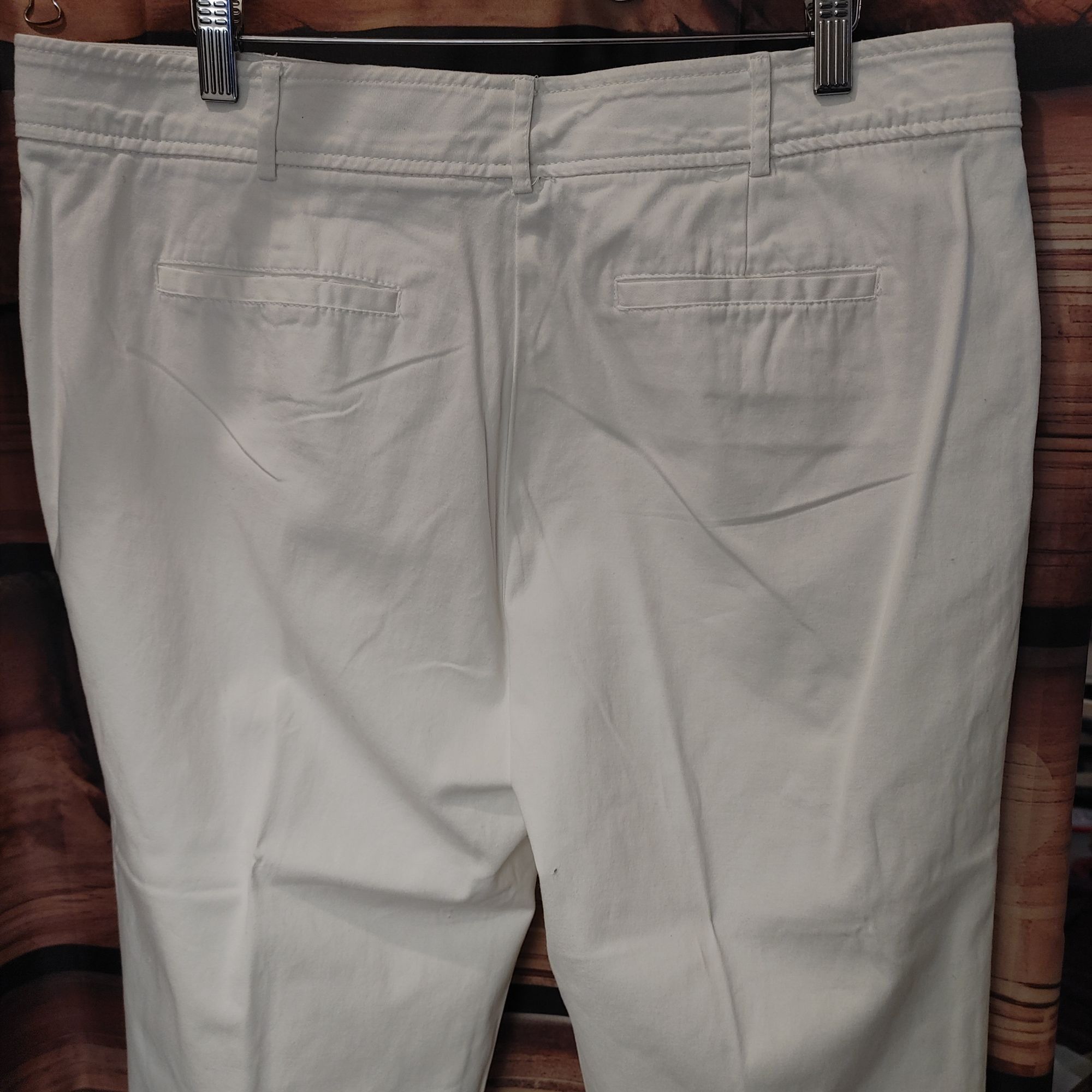Other Counterparts Women's White Capri Knee Length Jeans 14 Size 36" / US 14 / IT 50 - 2 Thumbnail