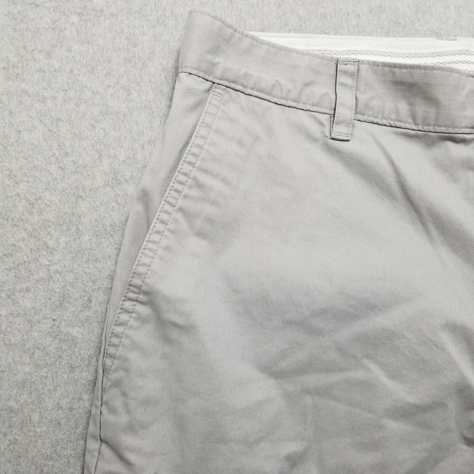 Greg Norman Greg Norman Shorts Mens 32 Gray Casual Pockets Chino Outdoor Size US 32 / EU 48 - 3 Thumbnail