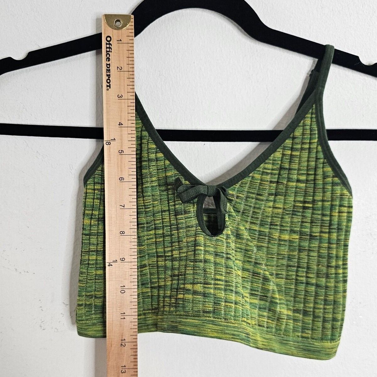 Other Colsie Green Yellow Ribbed Keyhole Spaghetti Strap Bralette Size M / US 6-8 / IT 42-44 - 7 Thumbnail