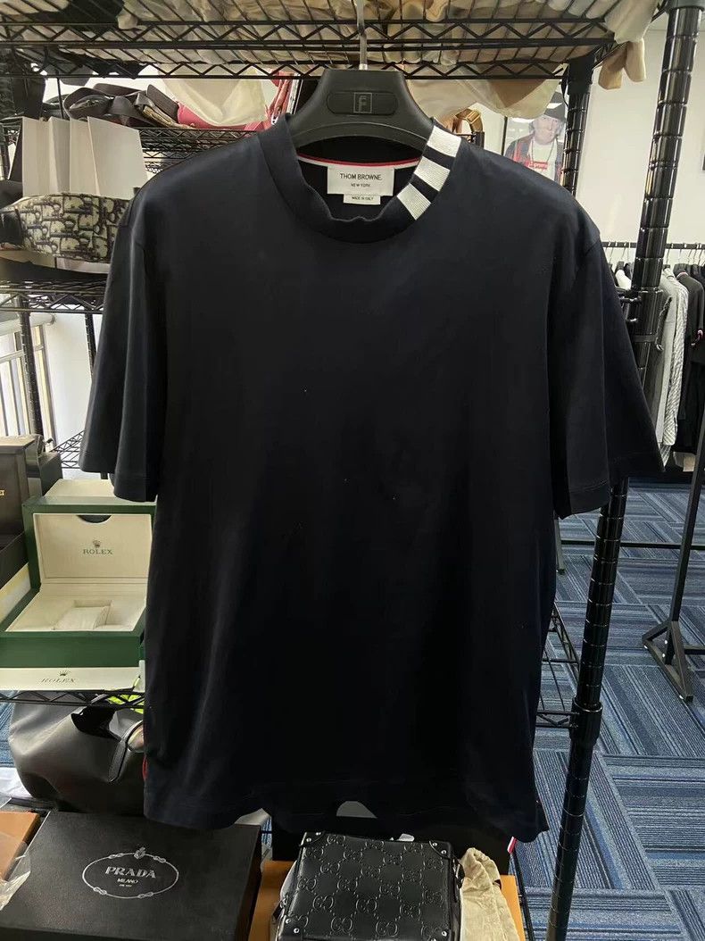 Thom Browne Thom Browne Classic three barred short sleeves Size US L / EU 52-54 / 3 - 1 Thumbnail