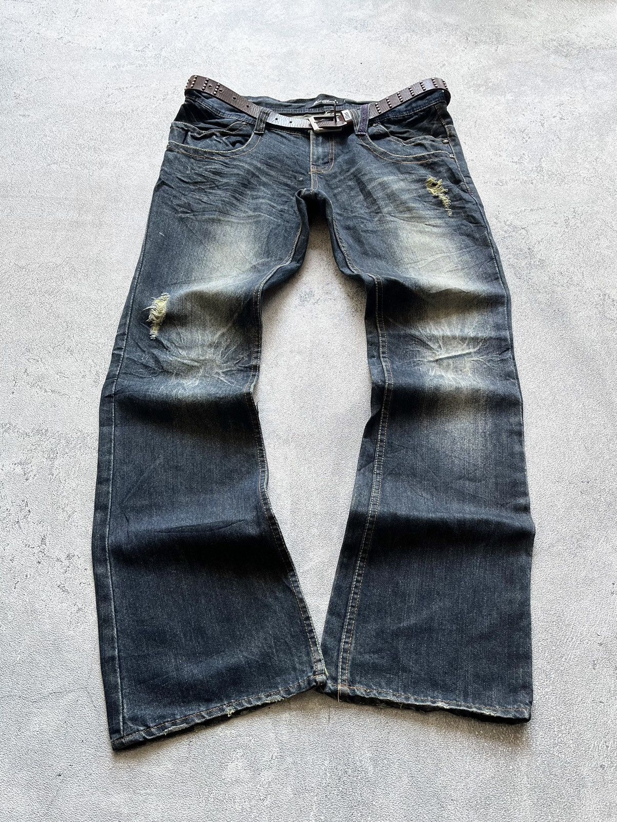 Tornado Mart 2000s ROOT THREE STYLE MUDWASH GLITTER FADED FLARE JEAN Size US 28 / EU 44 - 1 Thumbnail