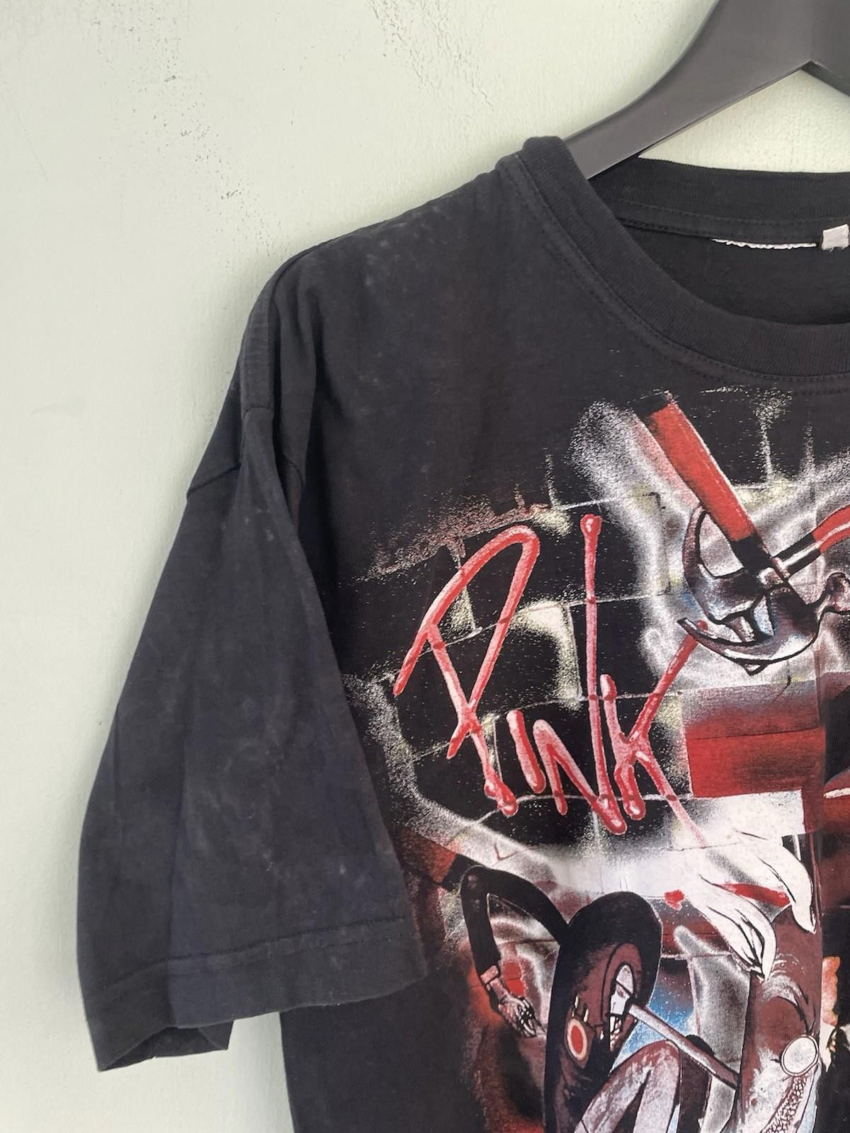Pink Floyd Vintage 2004 Pink Floyd All Over Graphic T Shirt Large Size US L / EU 52-54 / 3 - 3 Thumbnail