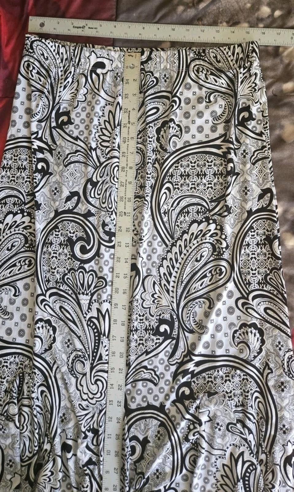 Other SJS Skirt Black & White Paisley Print midi-calf lengthWomens Size 36" / US 14 / IT 50 - 8 Thumbnail