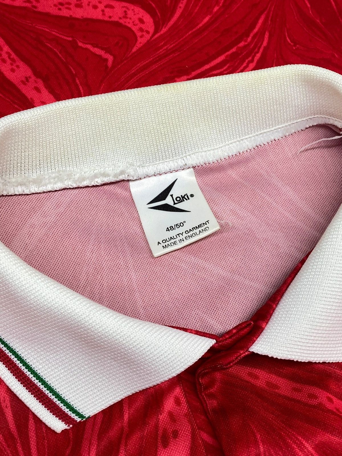 Vintage Vintage Swindon Town 1994/95 Home Football Shirt Rare AOP Size US M / EU 48-50 / 2 - 15 Thumbnail