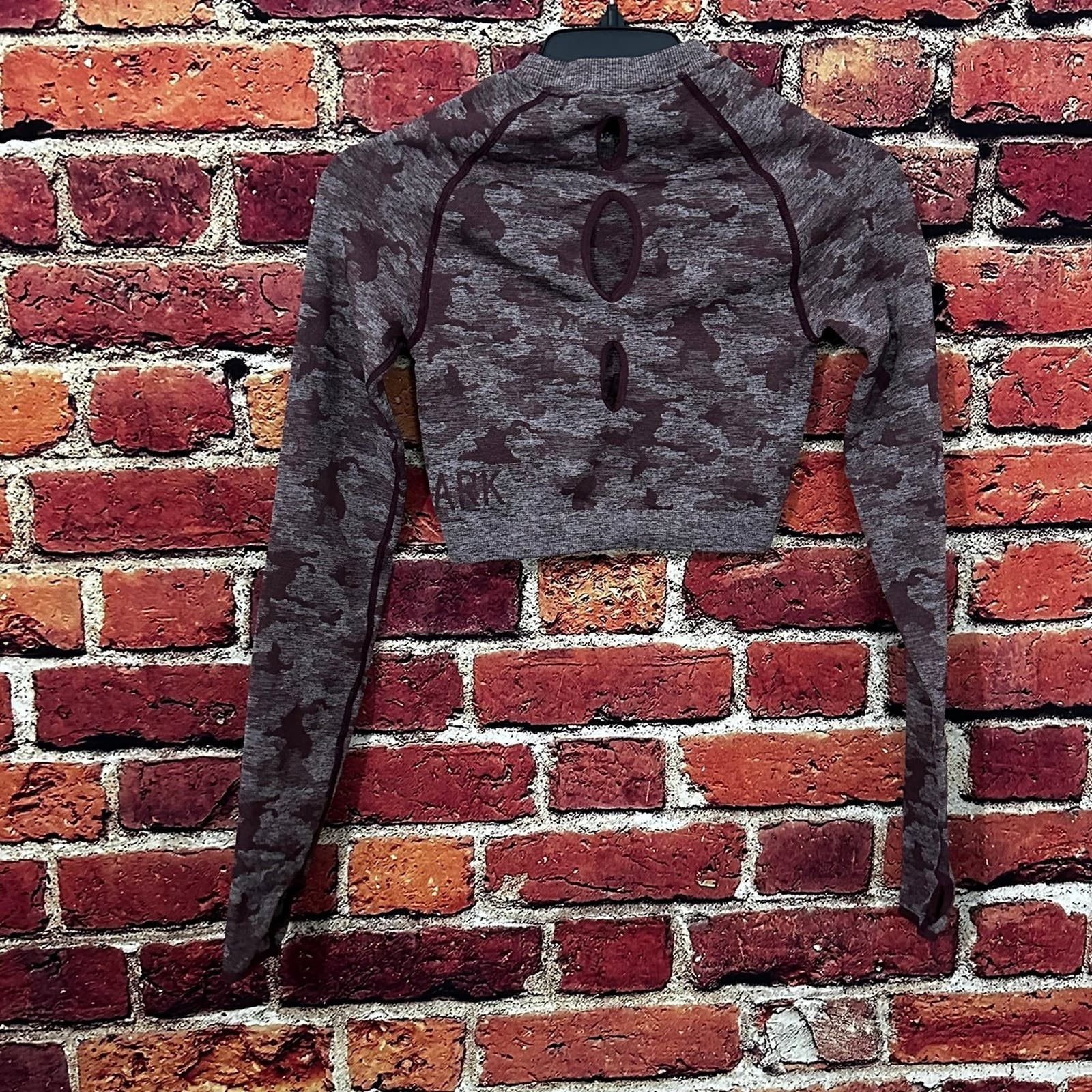 Gymshark Gymshark long sleeve workout top Size S / US 4 / IT 40 - 2 Thumbnail