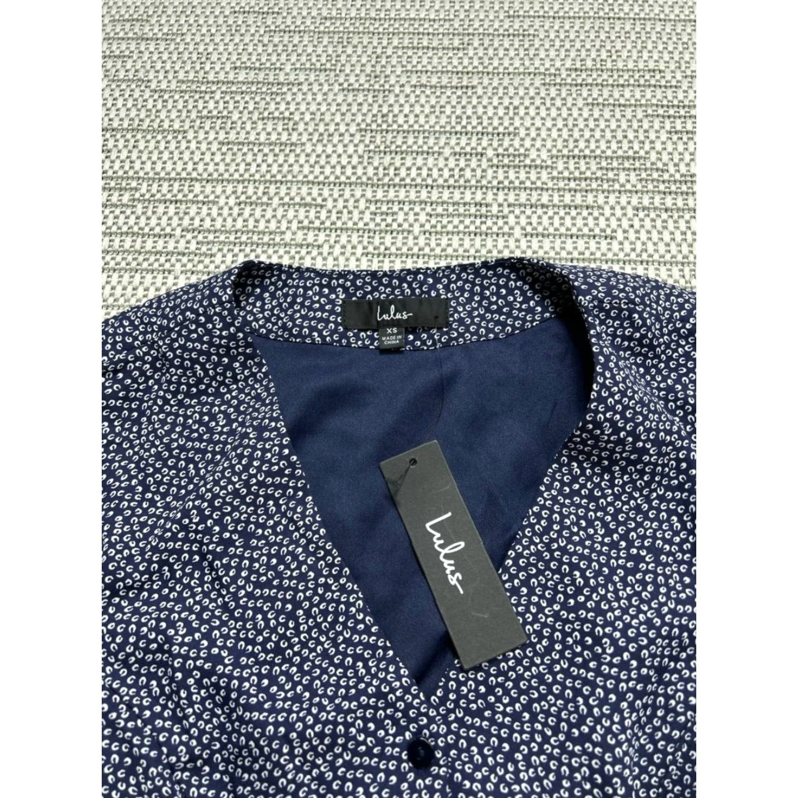Lulus Lulus Dress XS Blue White Polka Dot Blouson Wrap Midi V-Neck Short Sleeve Party/Cocktail A-Line Ladies Womens Size XS / US 0-2 / IT 36-38 - 2 Thumbnail